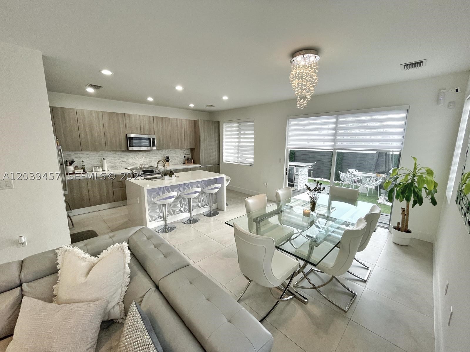 DORAL PALMS NORTH - Residential