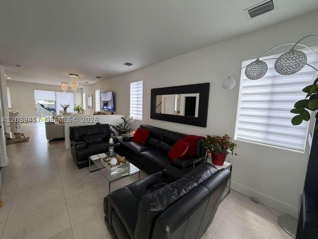 DORAL PALMS NORTH - Residential