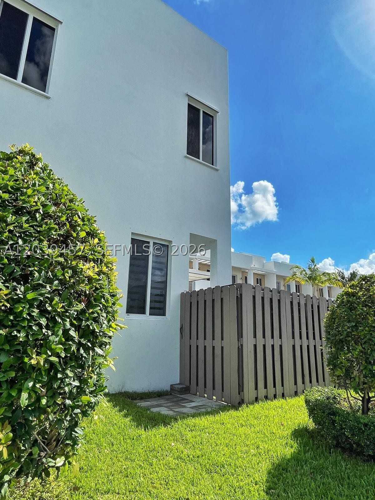DORAL PALMS NORTH - Residential