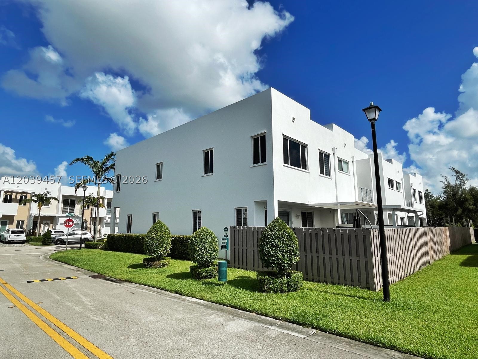 DORAL PALMS NORTH - Residential