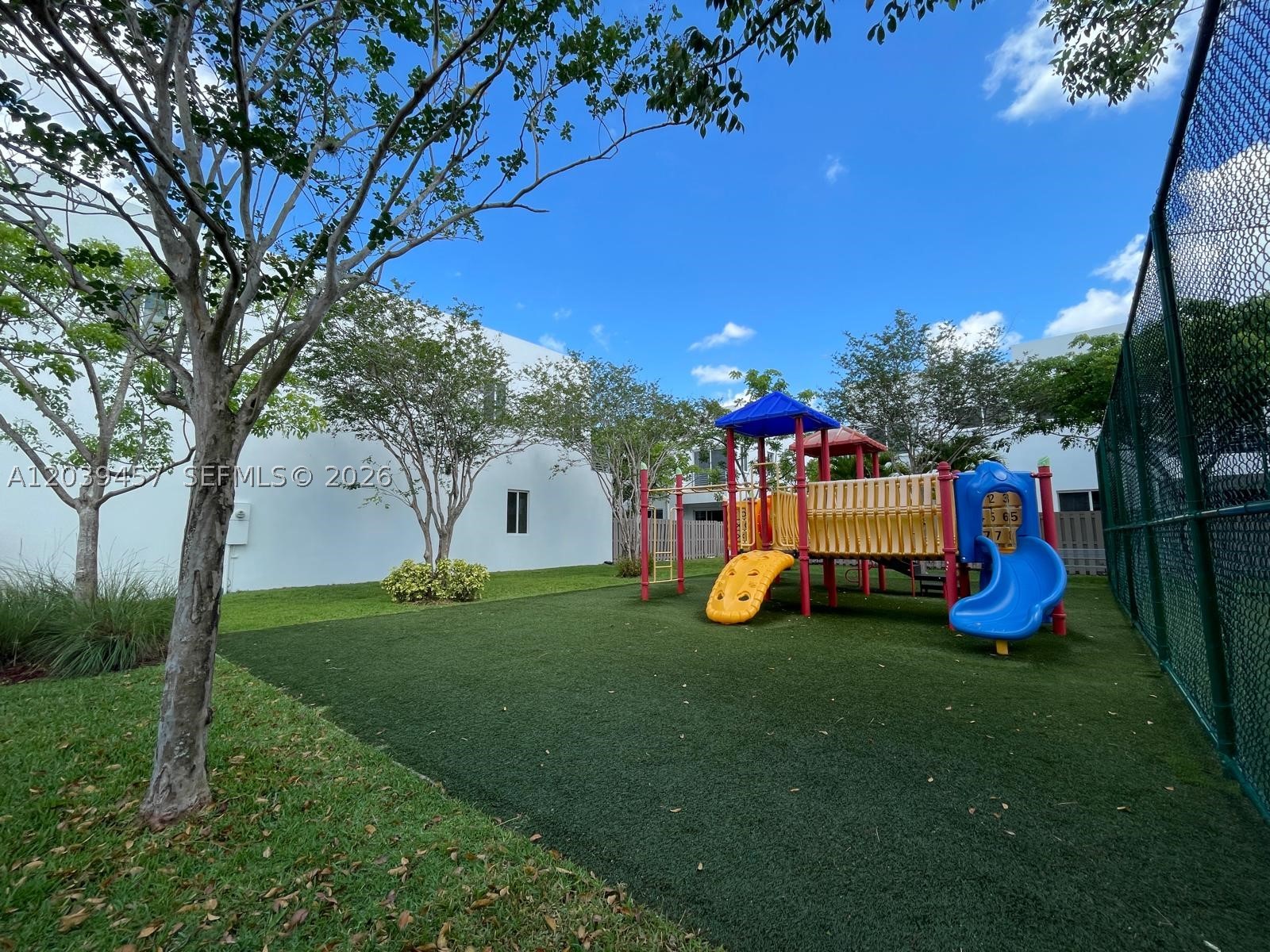 DORAL PALMS NORTH - Residential