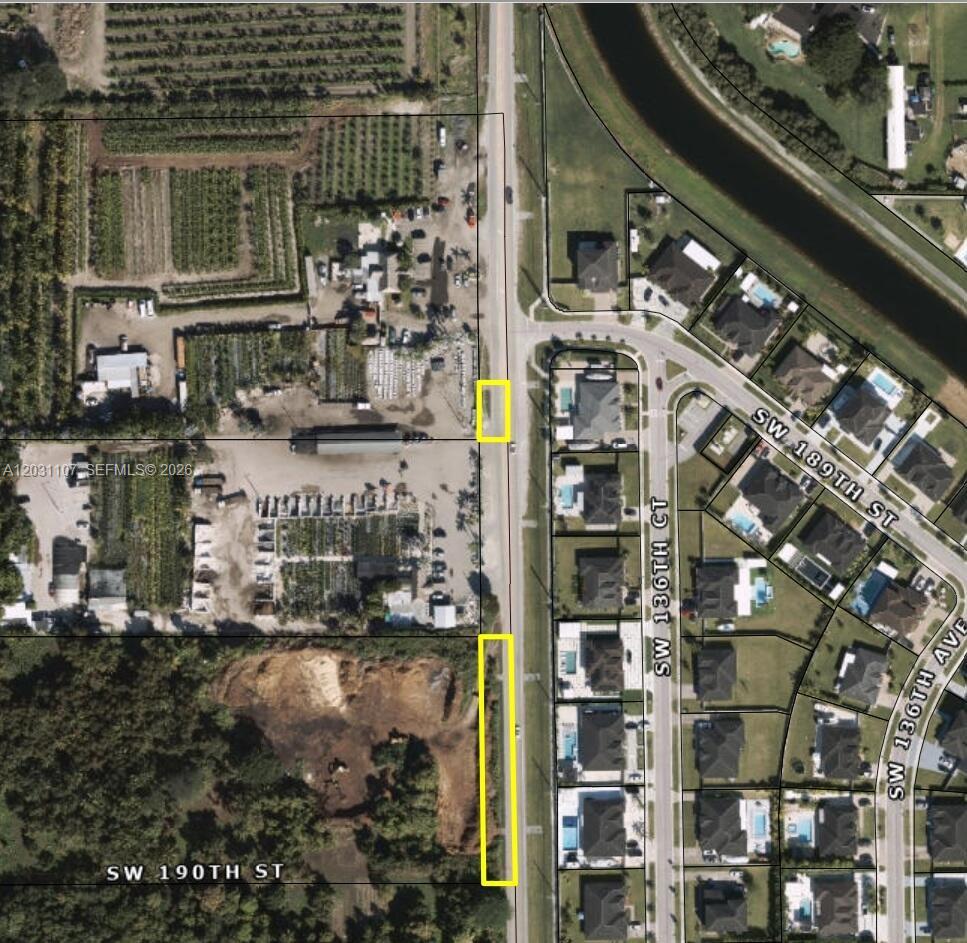 This is not the price to buy, but is the price to rent this land.

Land suitable for farm store or nursery outlet ( selling plants ) or for placing road signage.

Has 400 feet of frontage on SW 137 Avenue or SR 825 or Lindgren Road

Also available for sale...  but prefer to rent for now...