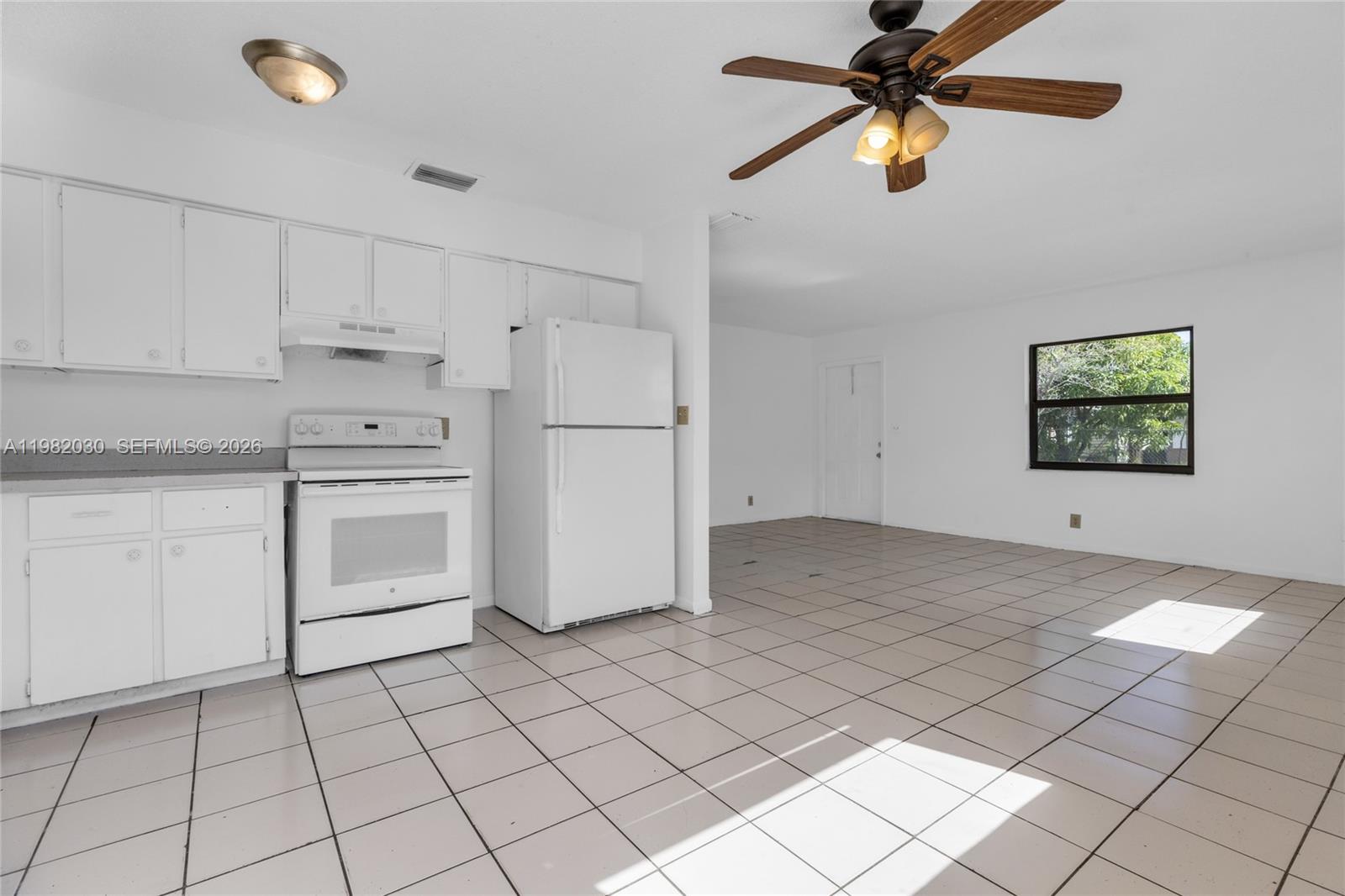 FT LAUDERDALE ESTATES - Residential Income