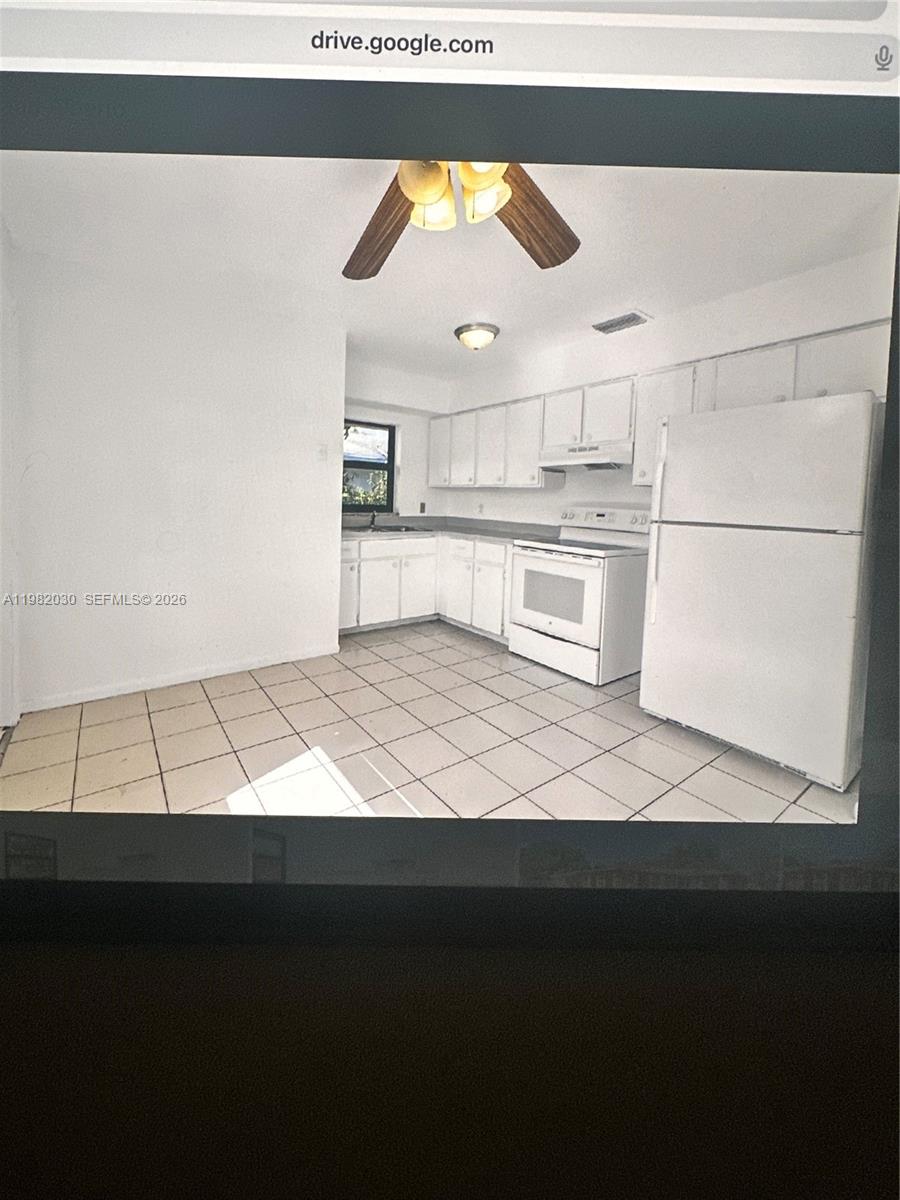 FT LAUDERDALE ESTATES - Residential Income