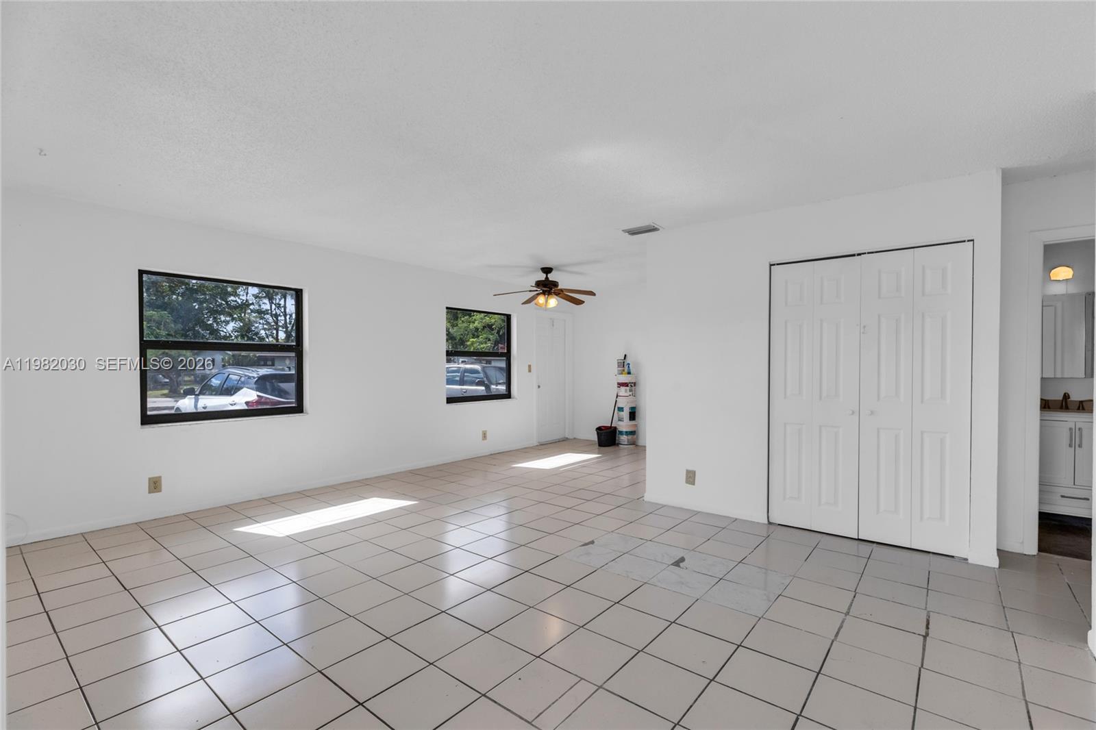 FT LAUDERDALE ESTATES - Residential Income