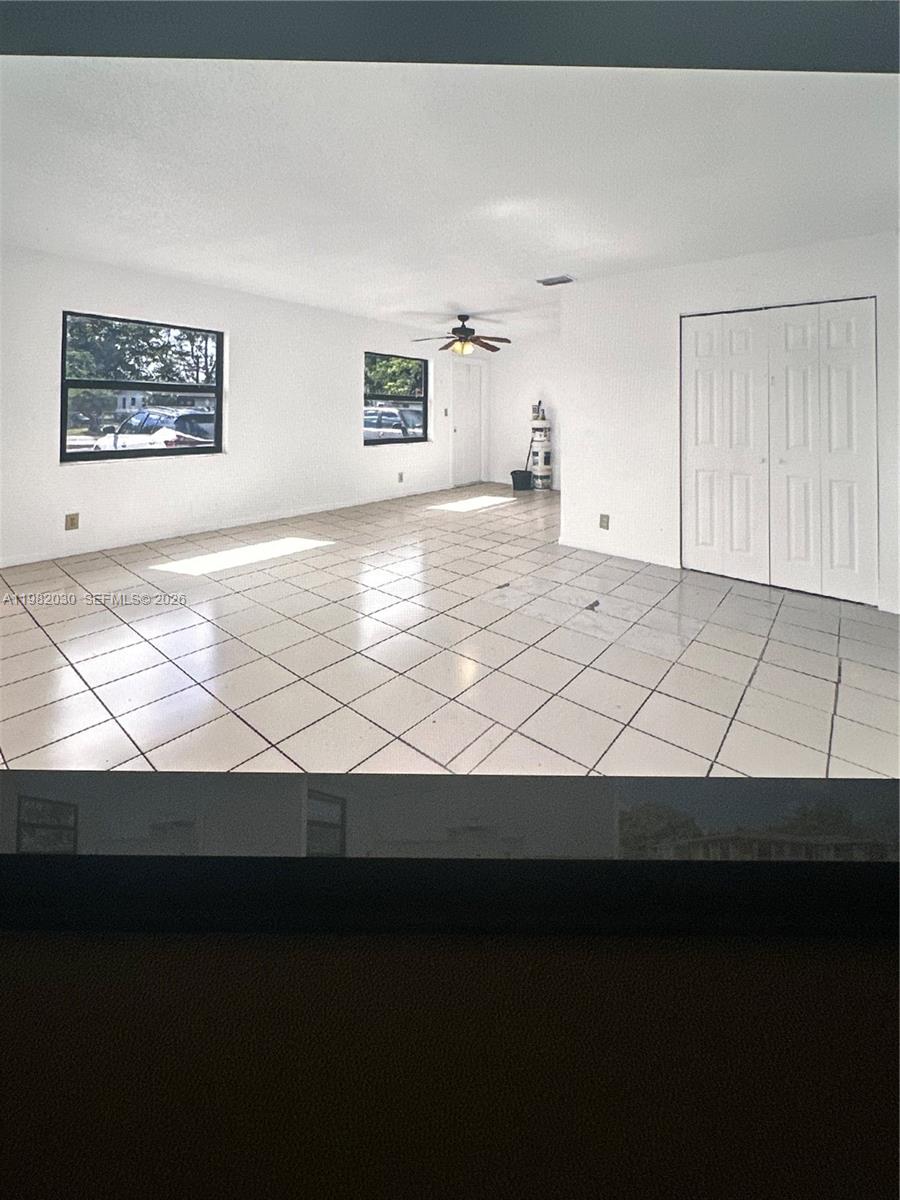 FT LAUDERDALE ESTATES - Residential Income