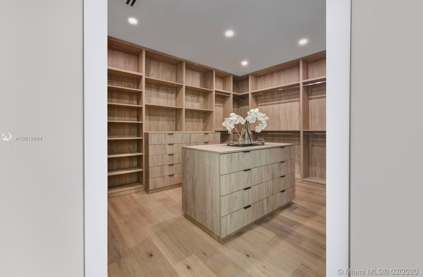 FOUR WAY LODGE ESTATES 1 - Residential