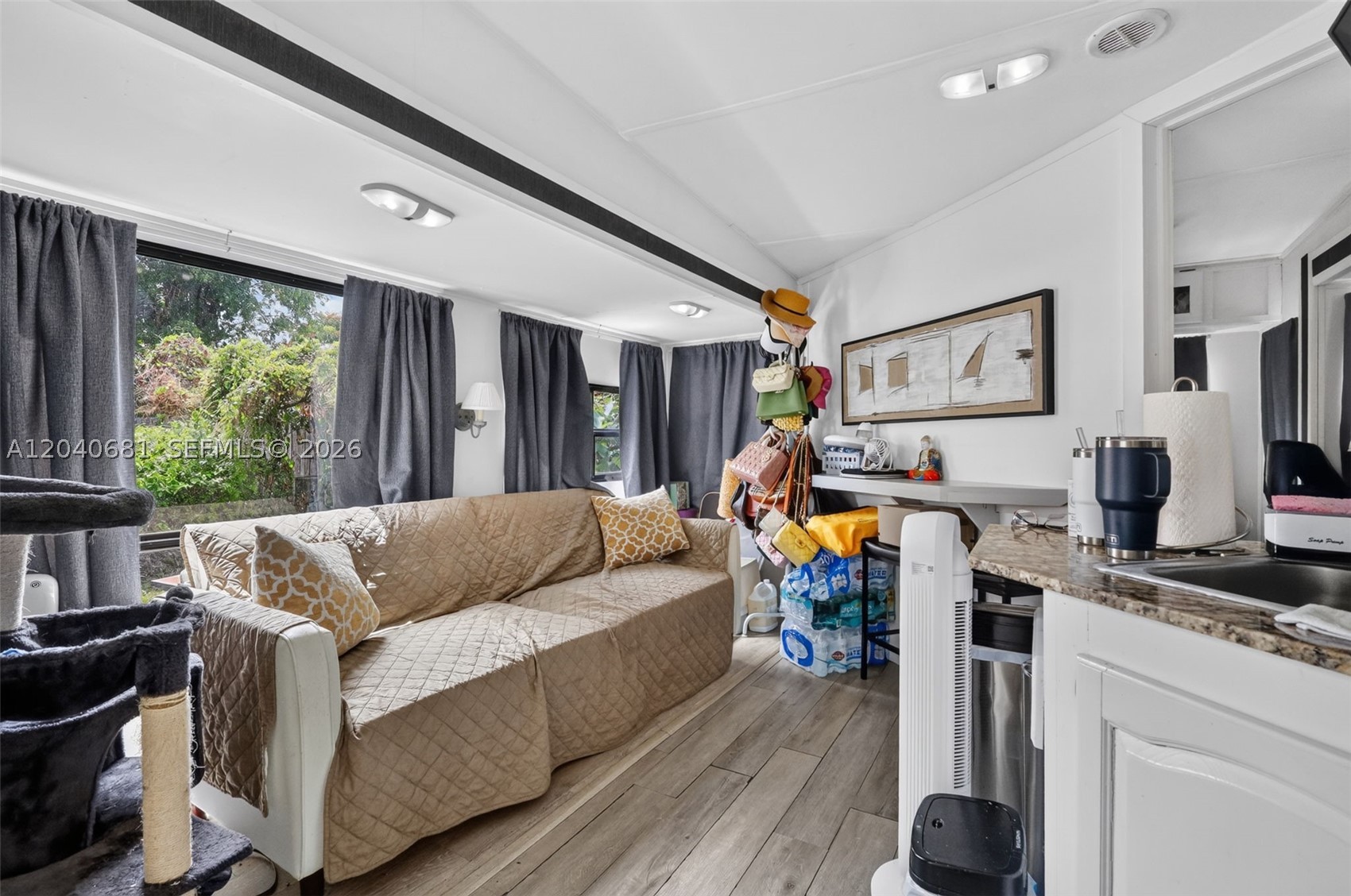 DIXIE GARDENS - Residential