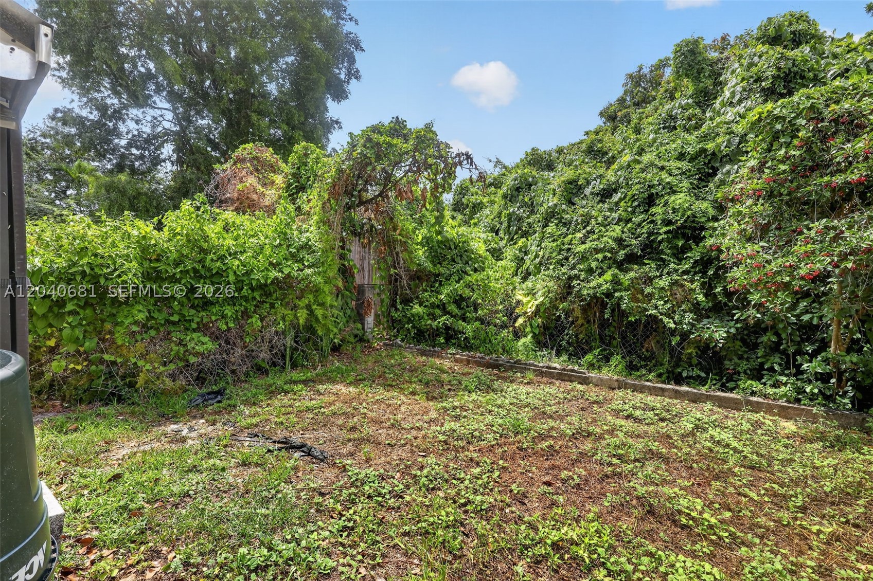 DIXIE GARDENS - Residential