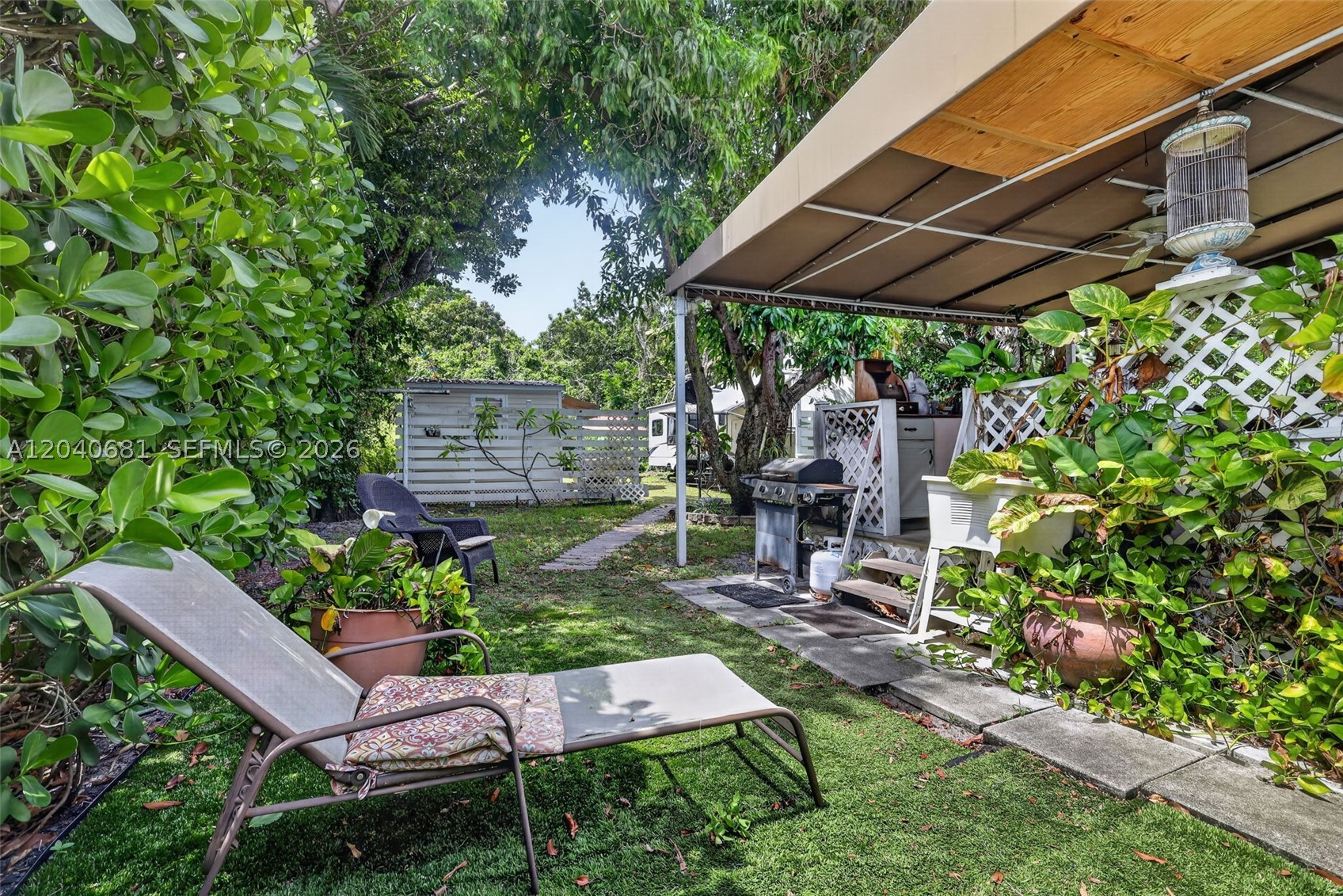 DIXIE GARDENS - Residential