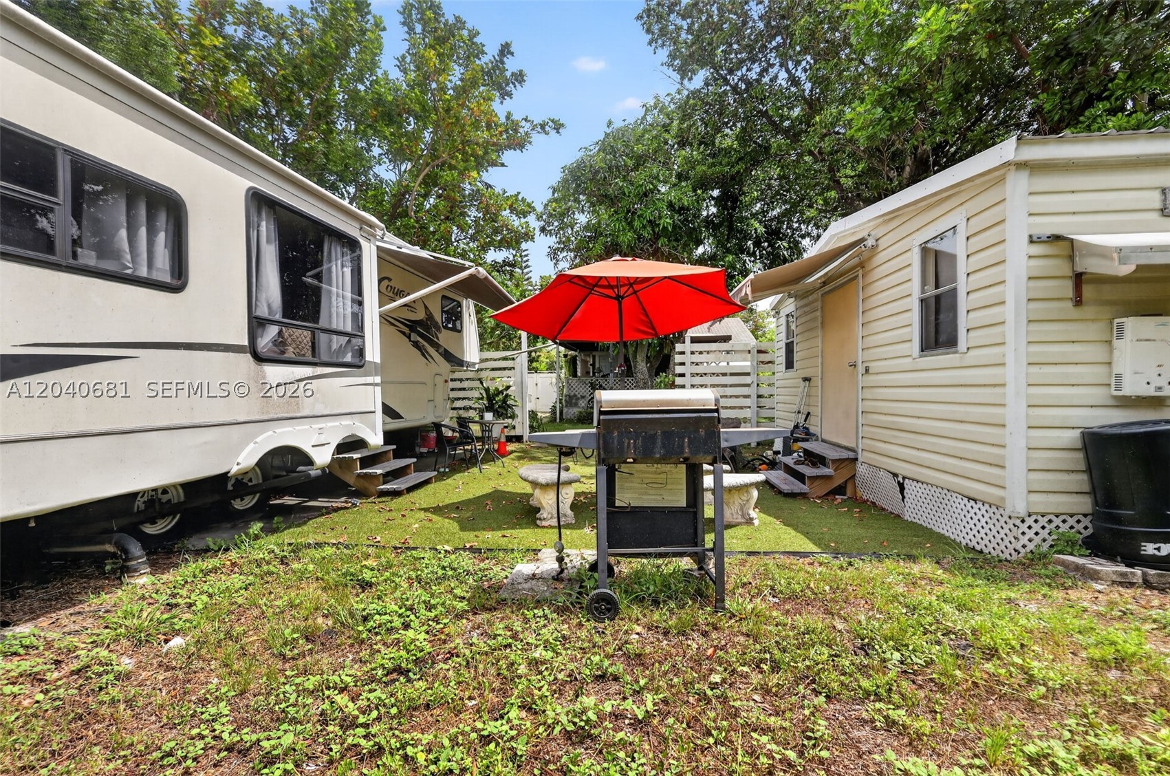 DIXIE GARDENS - Residential
