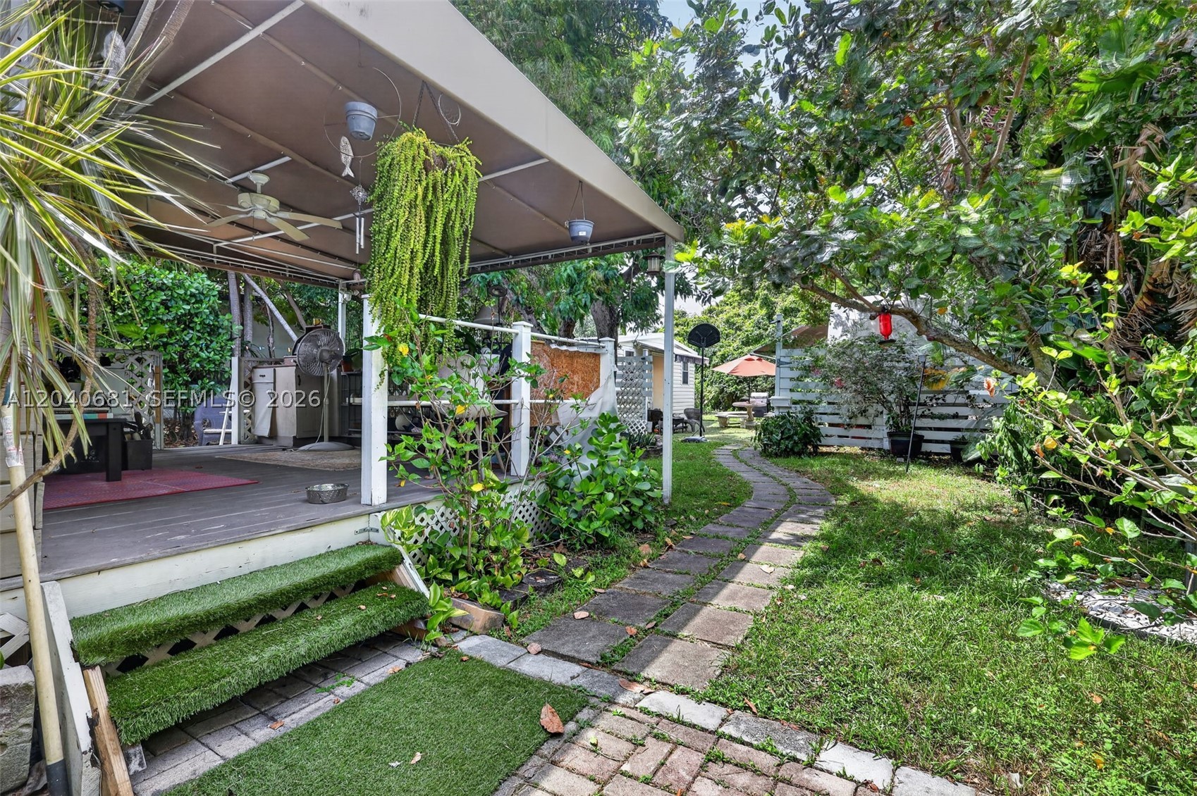DIXIE GARDENS - Residential