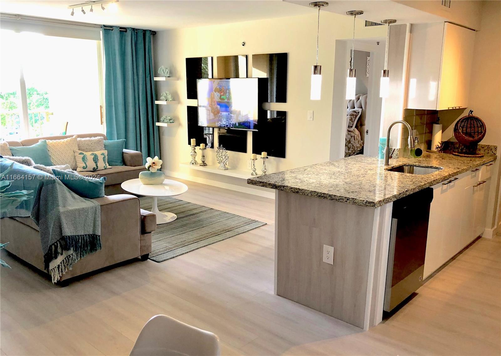 6 month or 12-month rental. Yacht Club at Aventura #1405.Professionally decorated Apartment 1bed+1bath. 730 sf. Fully furnished, equipped, ample balcony, lots of natural light, completely remodeled. Washer & dryer inside, 2 Smart TVs. Unbeatable location: Across golf course/trail, few blocks from Aventura Mall and beaches.
:: Recorded video tour available :: 
Req: 1st month + 2month security deposit (no last month). Credit Score 650+. 
Equal Housing Opportunity.