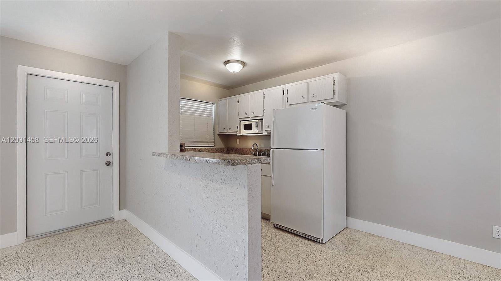 HIALEAH 7TH ADDN - Residential Lease
