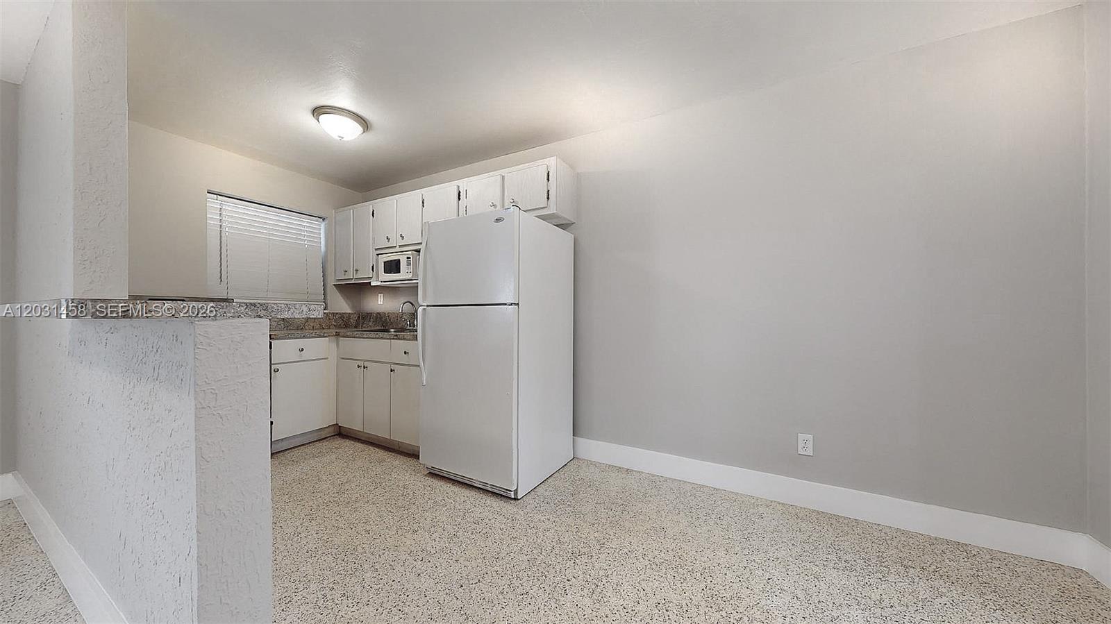 HIALEAH 7TH ADDN - Residential Lease