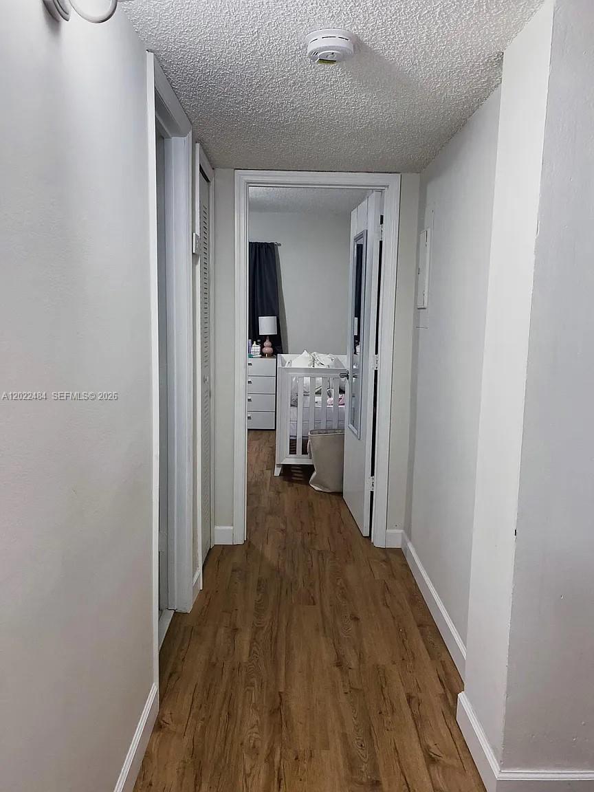 LA LUNA CONDO - Residential