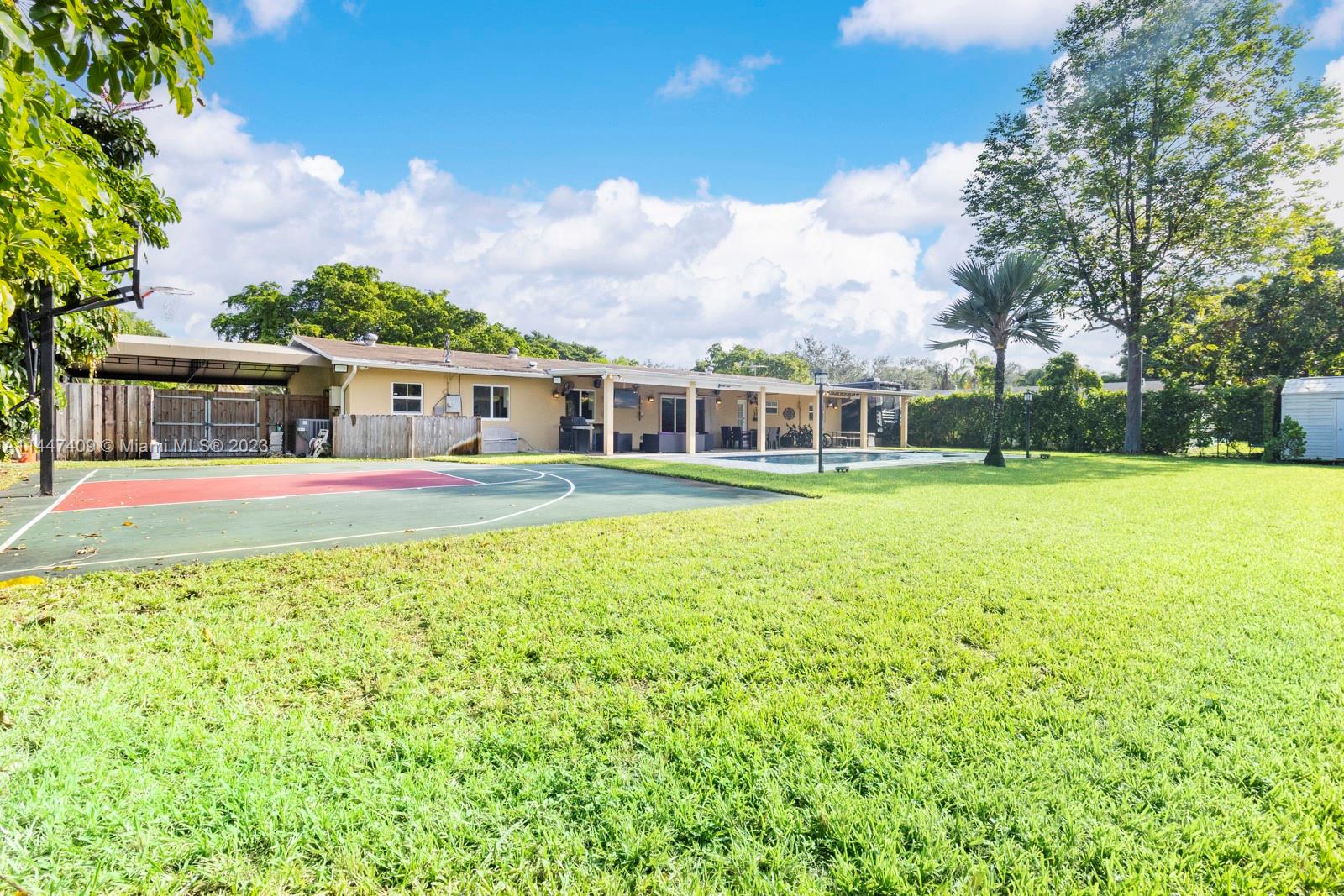 GALLOWAY ESTS 1ST ADDN - Residential