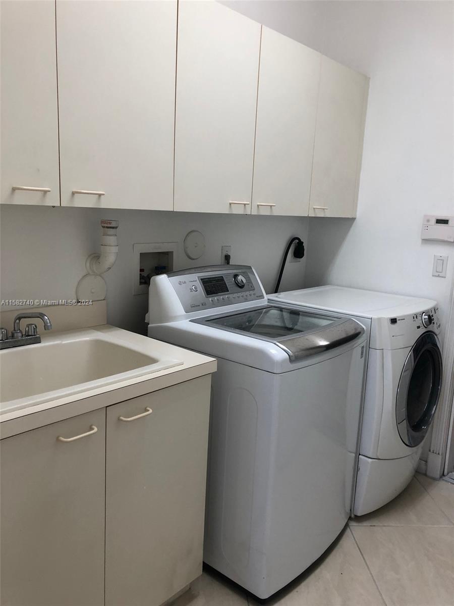 RIVIERA ISLES I - Residential Lease