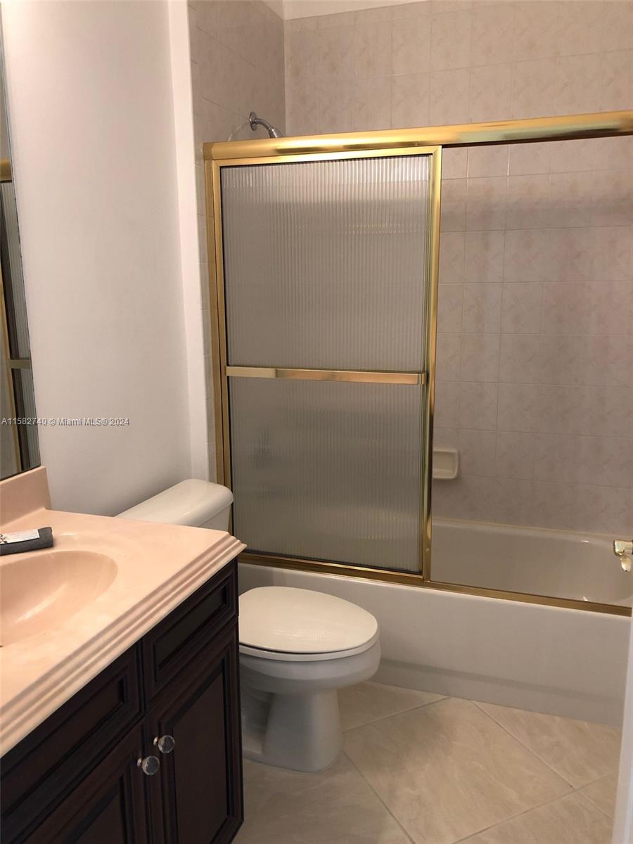 RIVIERA ISLES I - Residential Lease