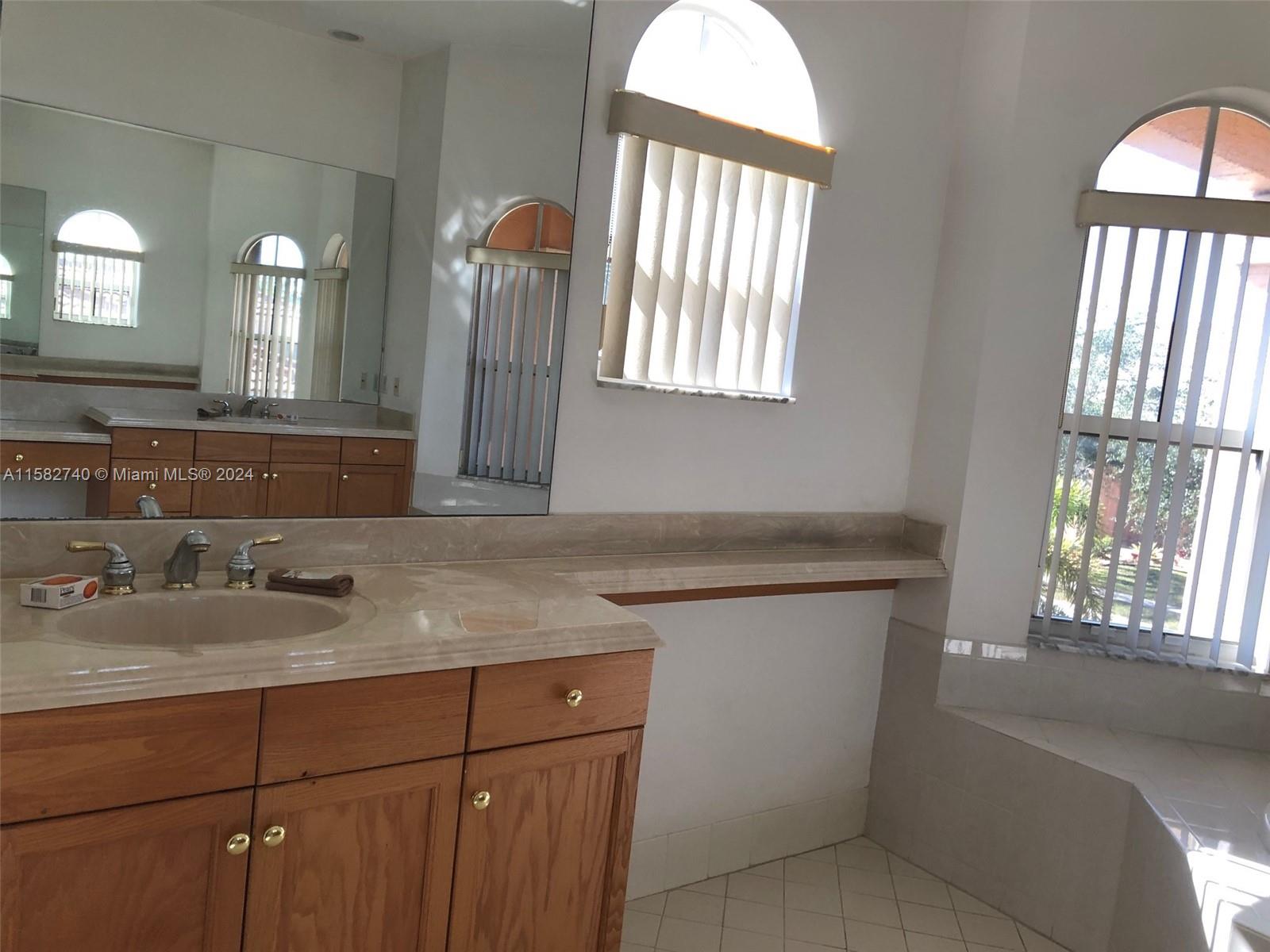 RIVIERA ISLES I - Residential Lease