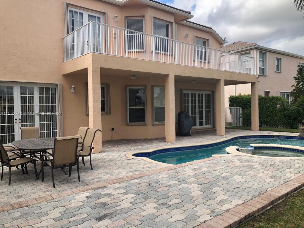 RIVIERA ISLES I - Residential Lease