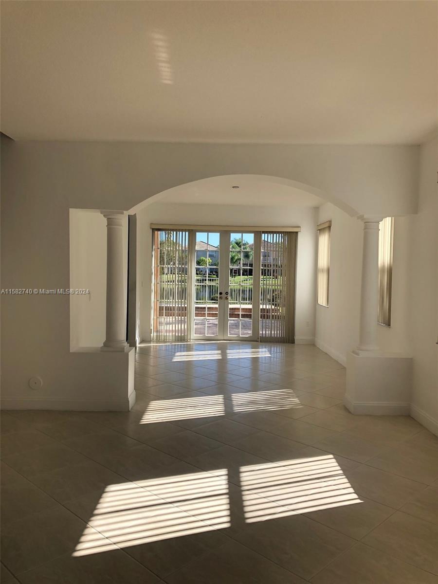 RIVIERA ISLES I - Residential Lease
