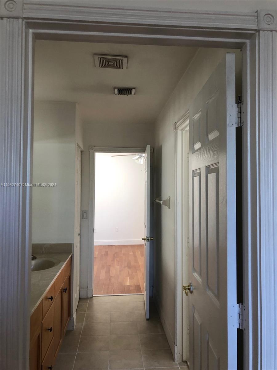 RIVIERA ISLES I - Residential Lease