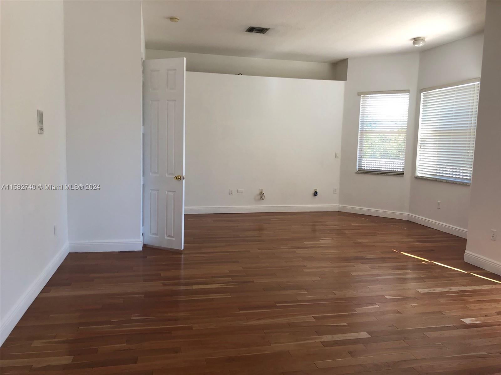 RIVIERA ISLES I - Residential Lease
