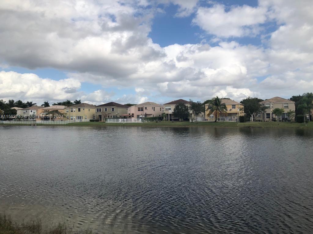 RIVIERA ISLES I - Residential Lease