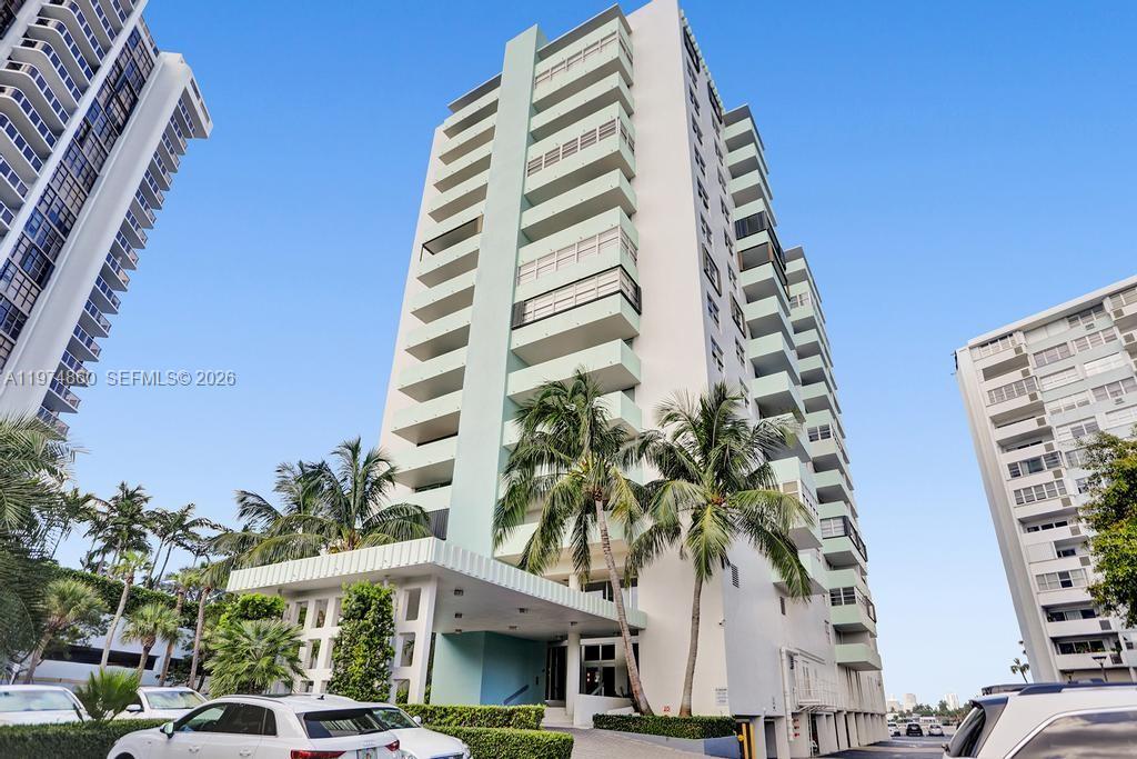 ISLAND TERRACE CONDO - Residential