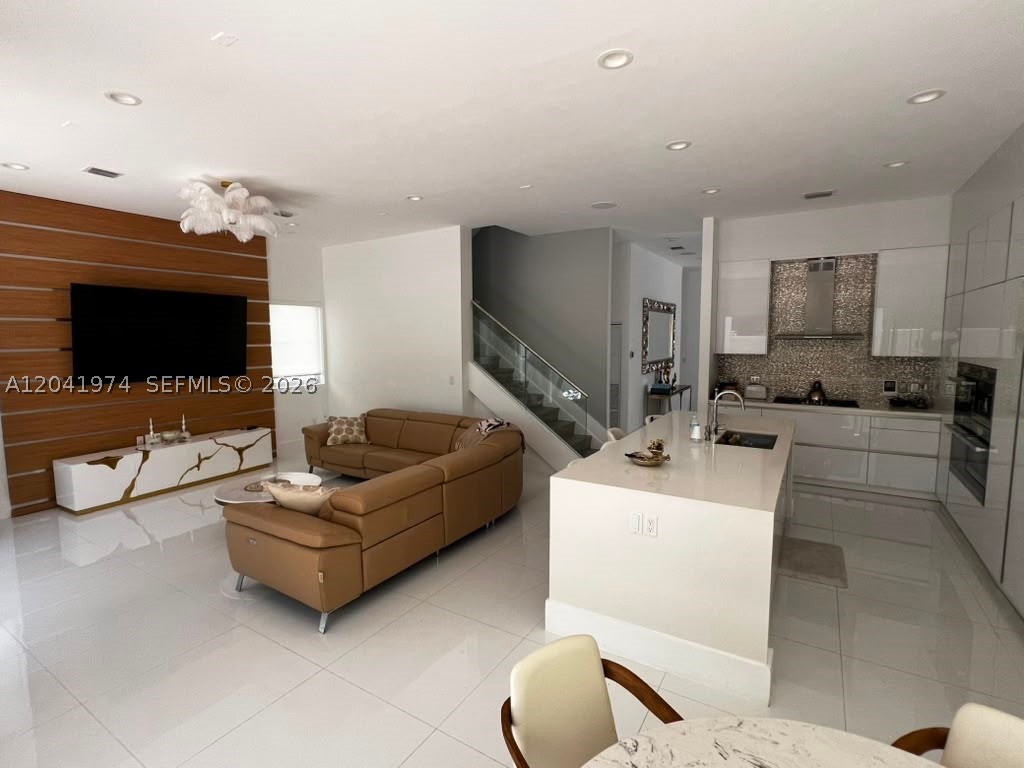 BEACHWALK - Residential Lease
