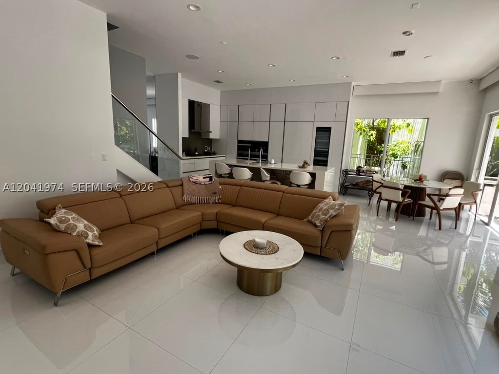 BEACHWALK - Residential Lease