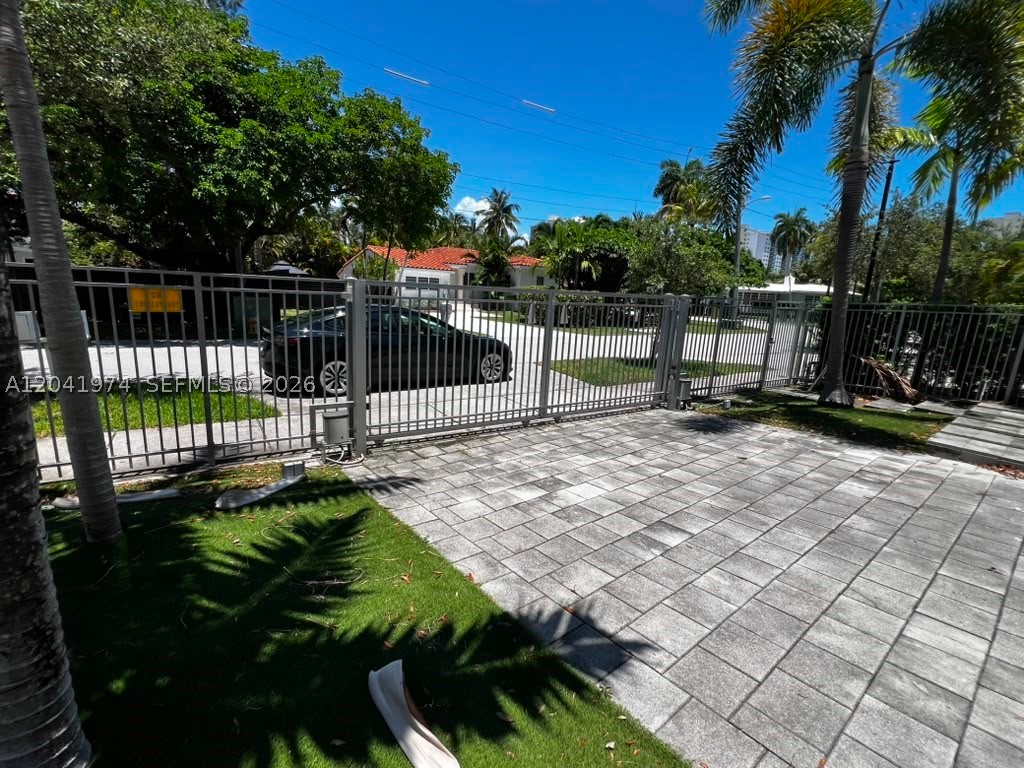 BEACHWALK - Residential Lease