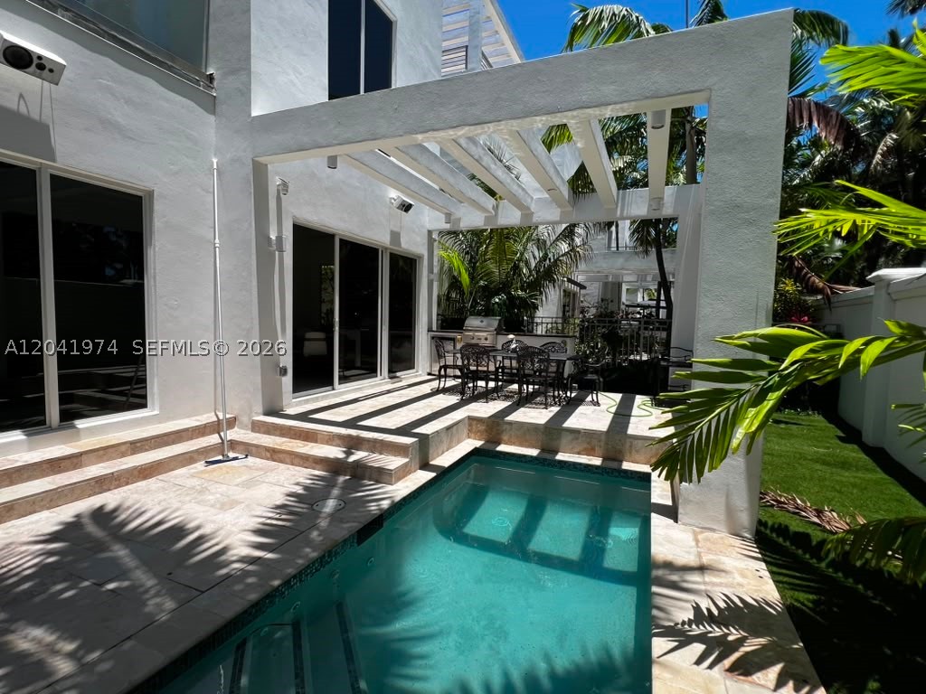 BEACHWALK - Residential Lease