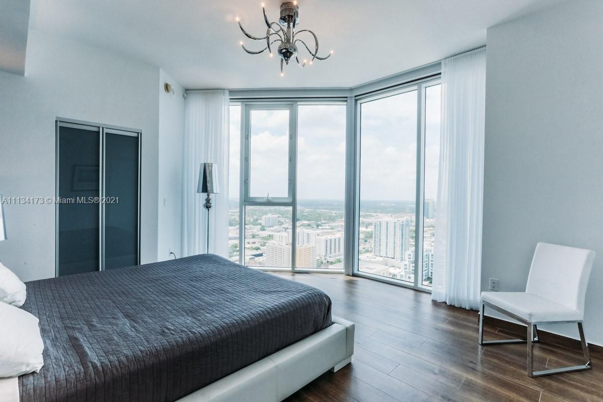 PARAMOUNT BAY CONDO - Residential Lease