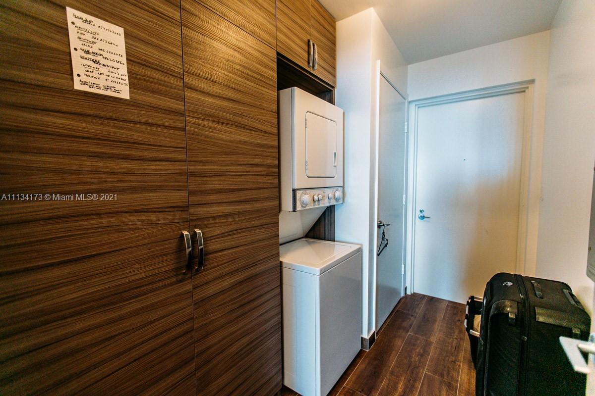 PARAMOUNT BAY CONDO - Residential Lease