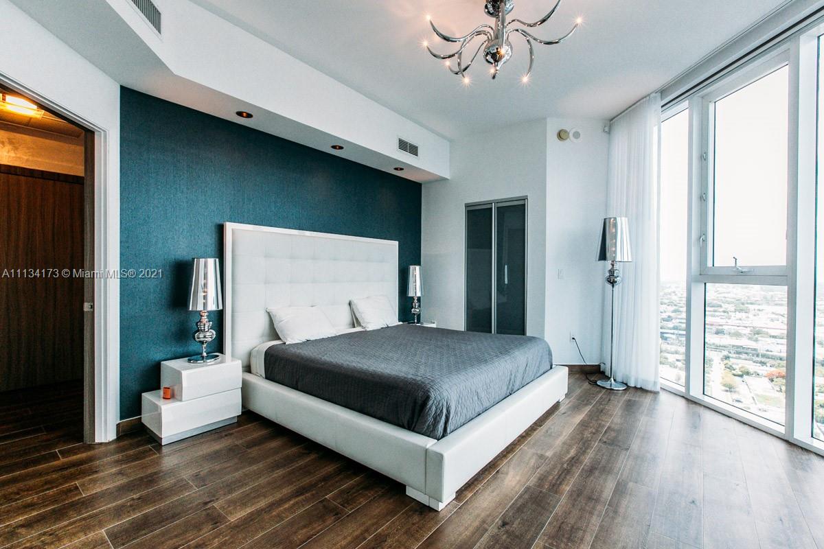 PARAMOUNT BAY CONDO - Residential Lease