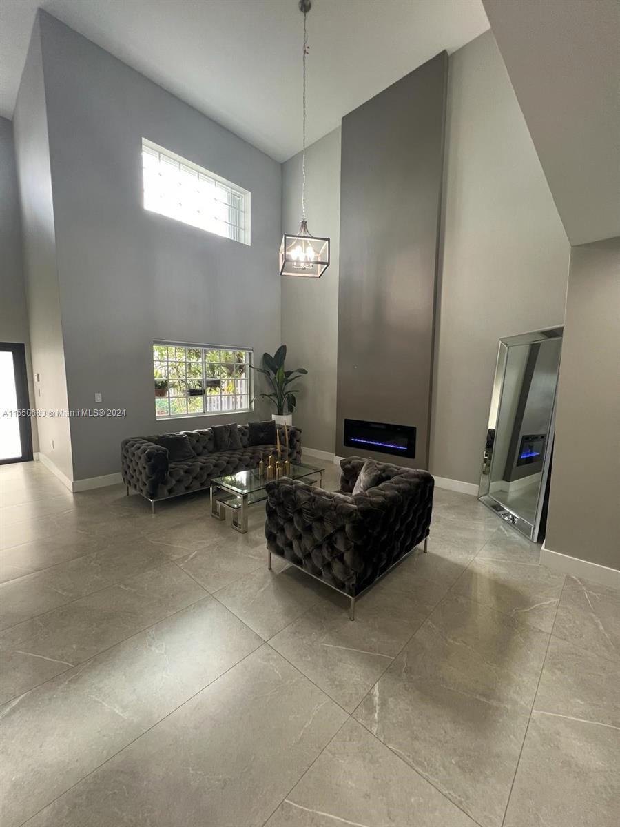 PELICANS POINT A T MILLER - Residential