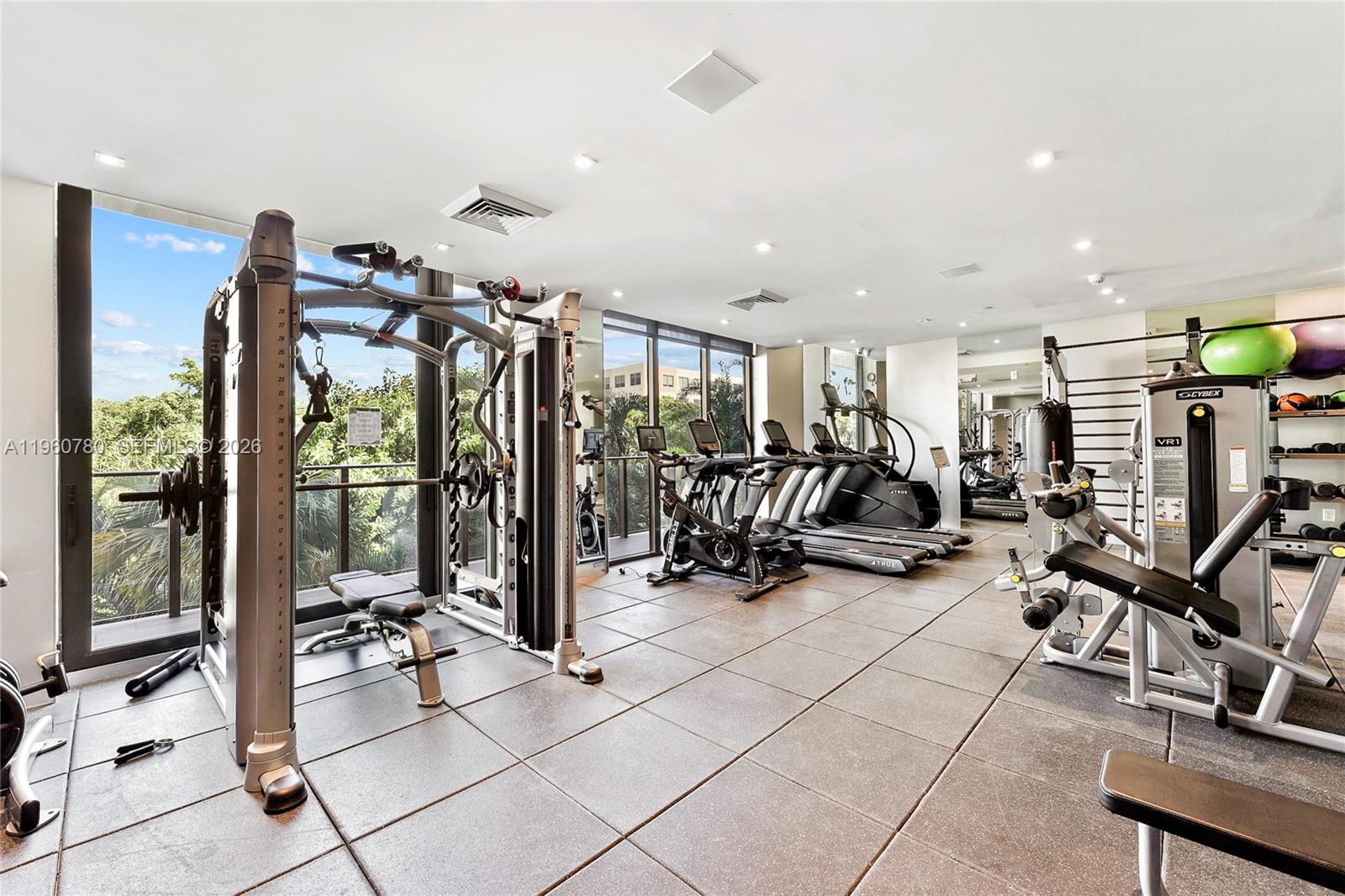 BRICKELLS FLAGLER - Residential
