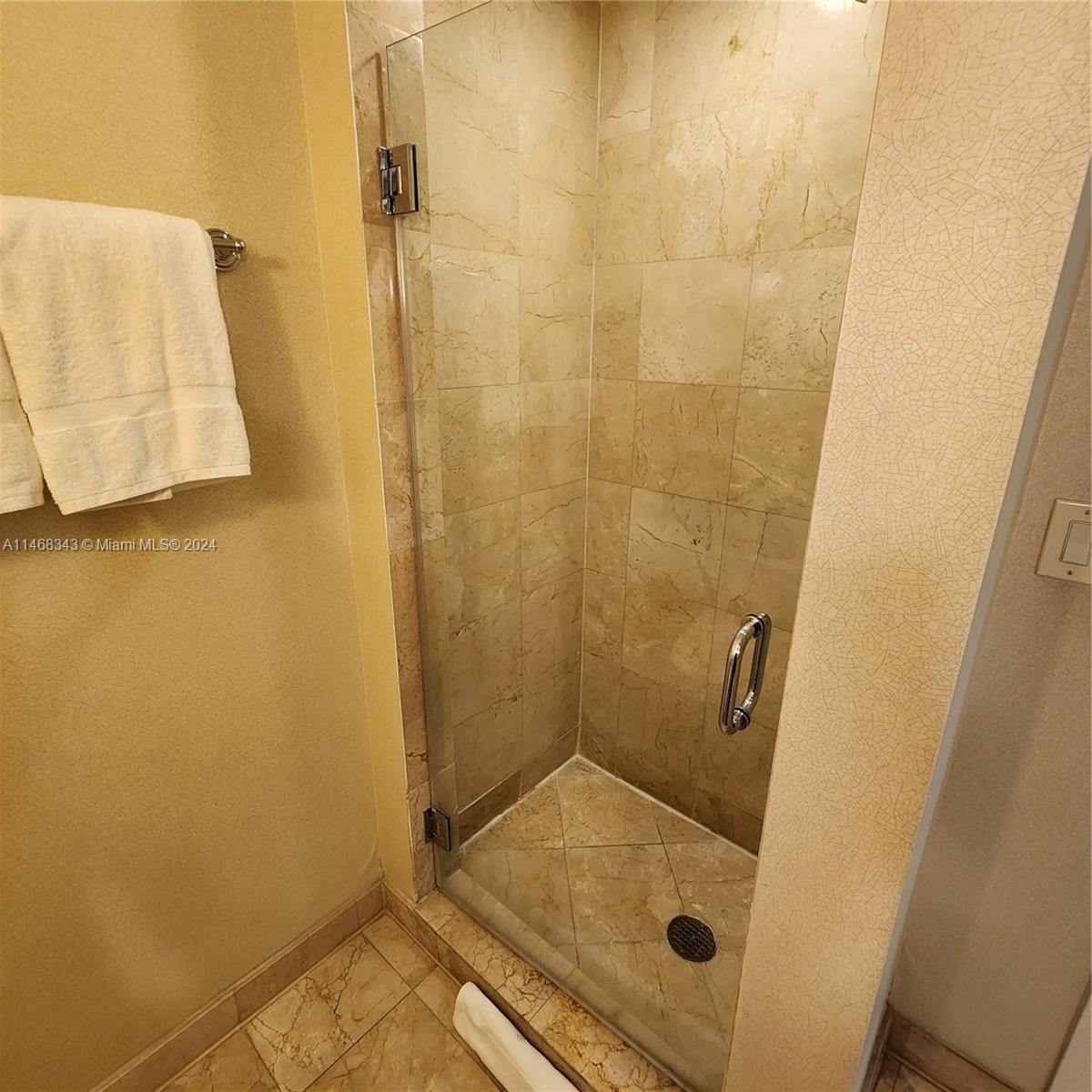 TRUMP INTERNATIONAL SONES - Residential