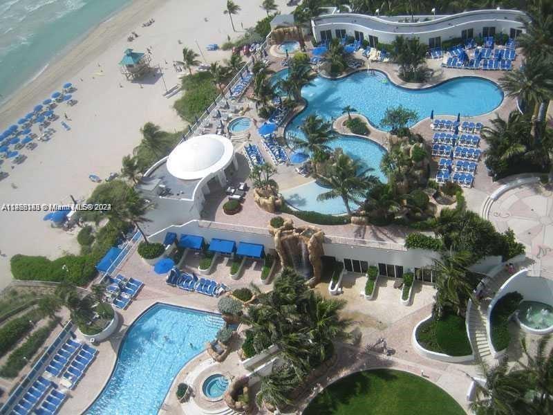 TRUMP INTERNATIONAL SONES - Residential
