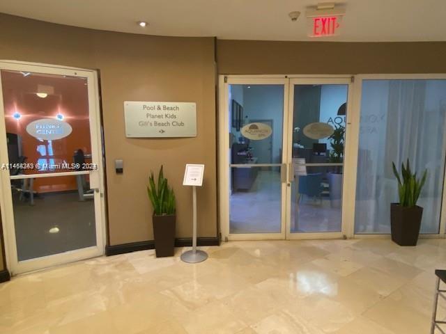 TRUMP INTERNATIONAL SONES - Residential