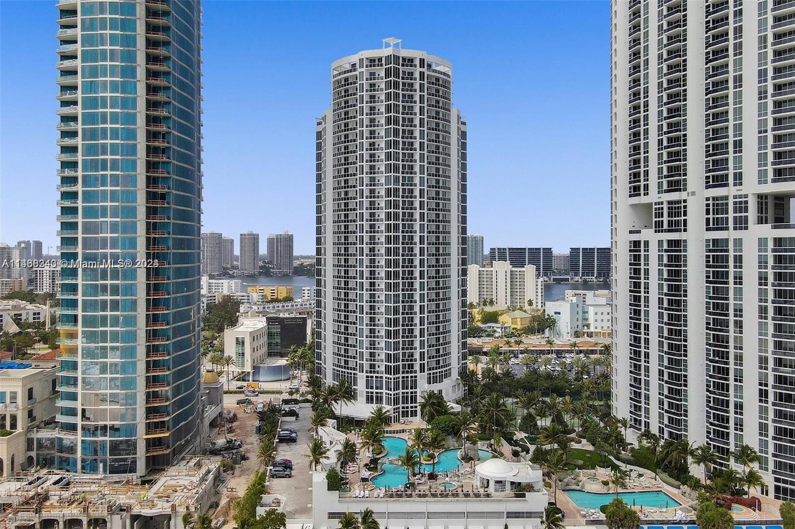 TRUMP INTERNATIONAL SONES - Residential