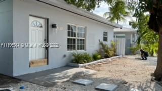 LAUDERDALE - Residential Lease