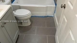 LAUDERDALE - Residential Lease