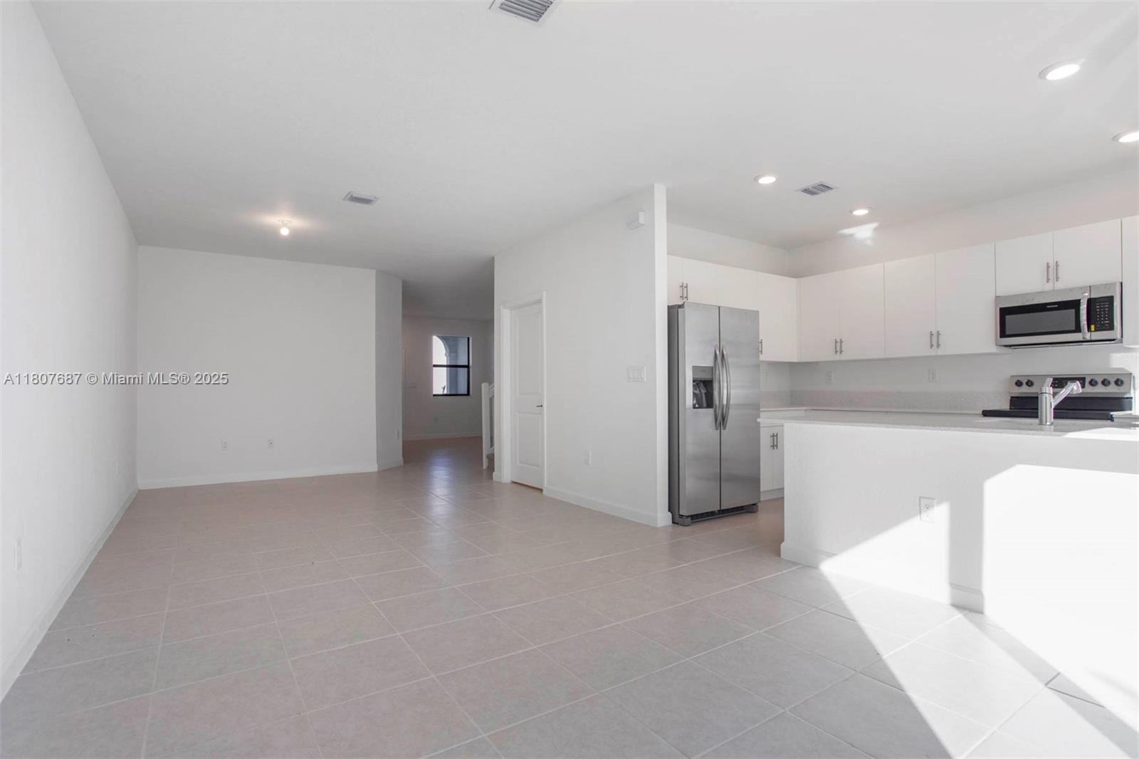 PINE ISLE - Residential Lease