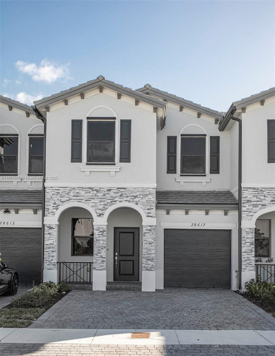 PINE ISLE - Residential Lease