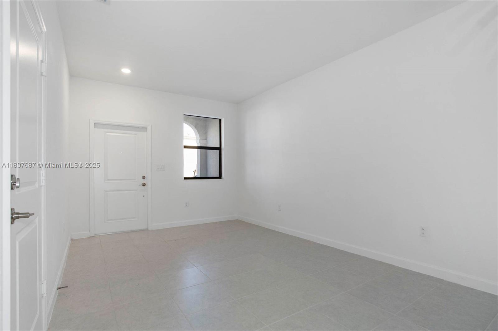 PINE ISLE - Residential Lease