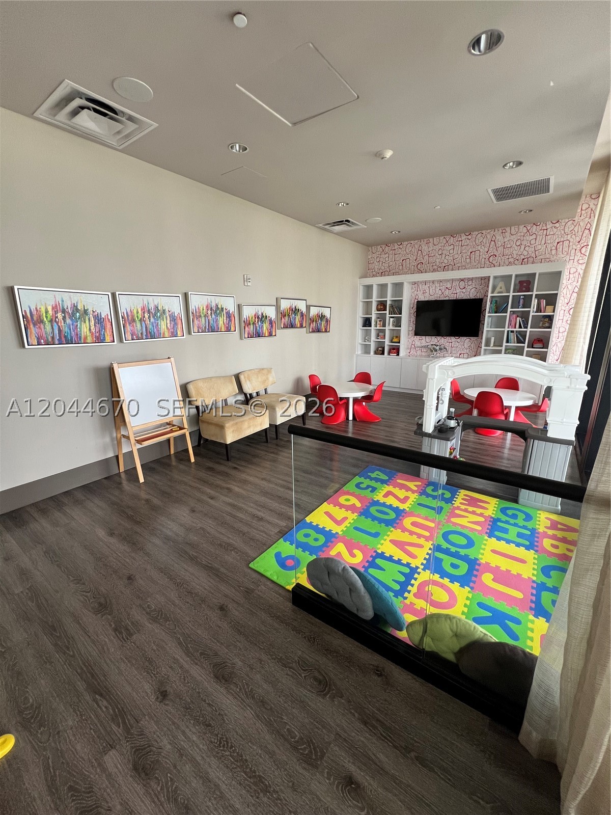 5252 PASEO CONDO - Residential