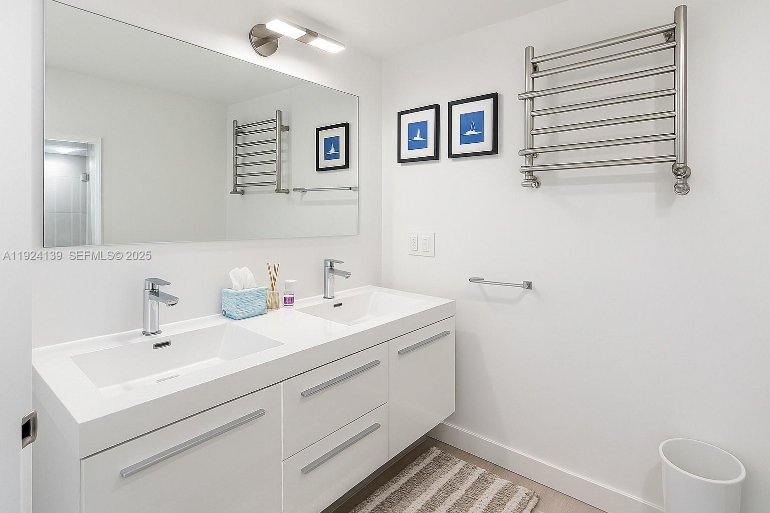 RONEY PALACE CONDO - Residential